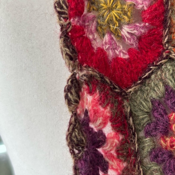 Garnet Hill Scarf Knitted Afghan Wrap Colorful Granny Square Wool Handknit - Picture 6 of 7